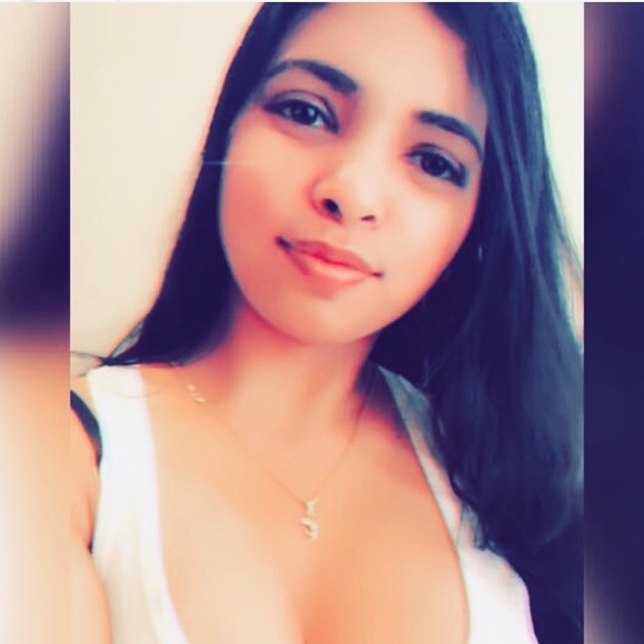 Meet your Posher, Pooja - Picture 2 of 2